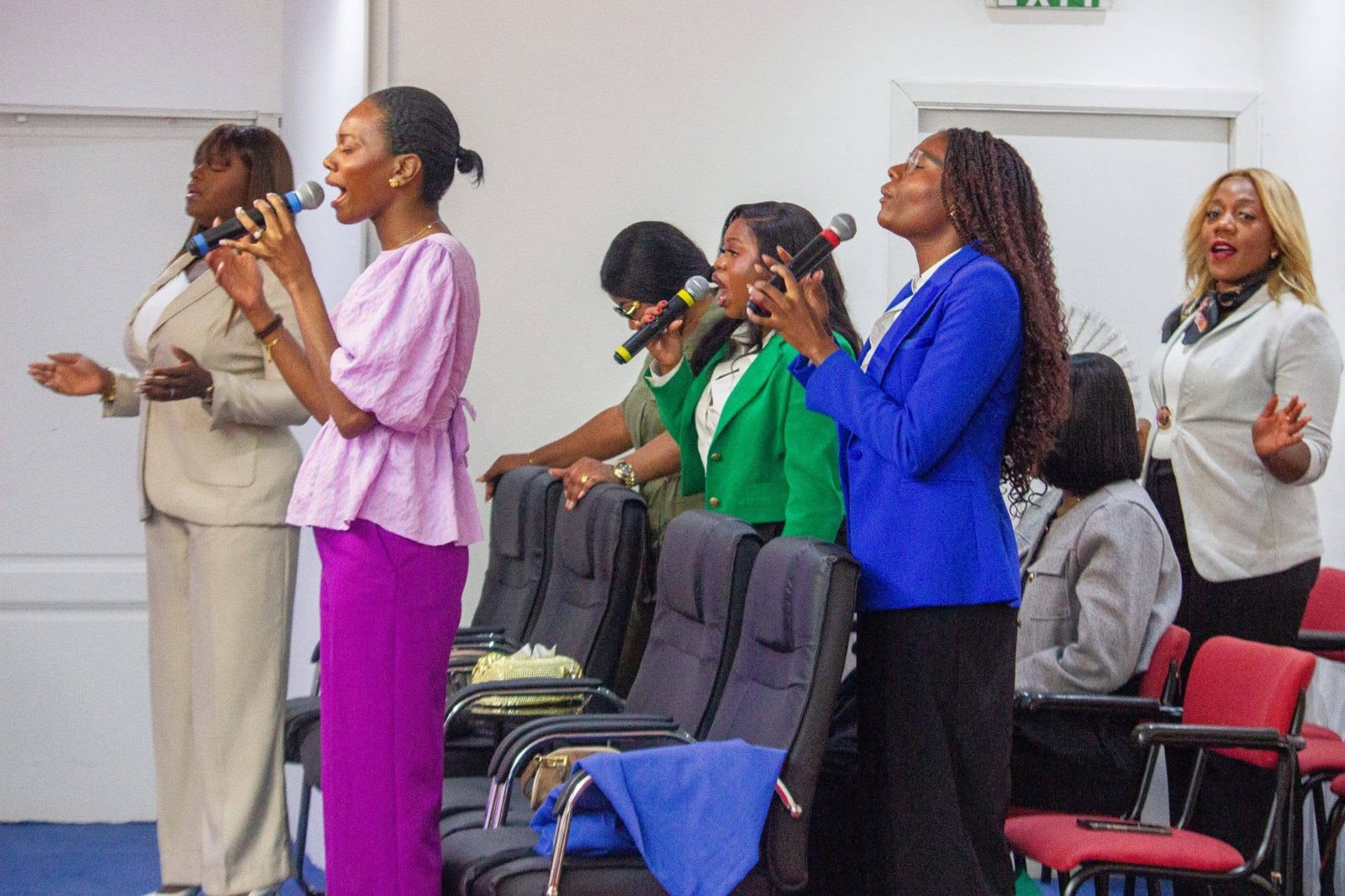 Un moment de louange dans notre église
